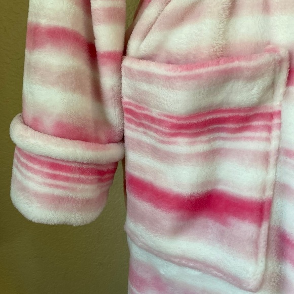 Sonoma Pink & White stripe cozy polyester Robe Small - Picture 4 of 5